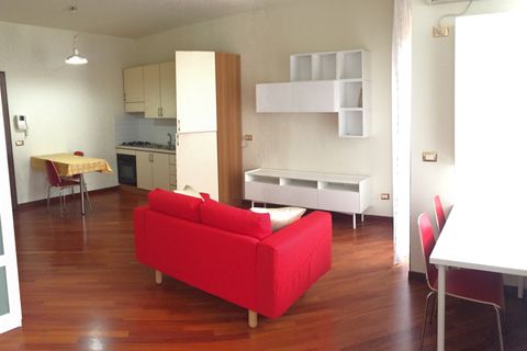 Apartament a Pisa, Pisa, Pisa - € 600/mes | Ref: a15671 - foto 3