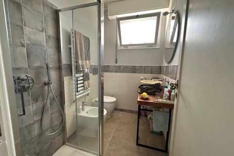 Apartament a Pisa, Pisa, Pisa - € 2.200/mes | Ref: v10003505 - foto 4