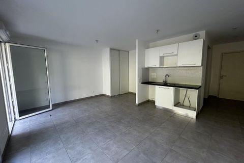 Leilighet i Marseille, Bouches-du-Rhone, Marseille - € 224 555 | Ref: OKM13009T1B023SM - foto 2