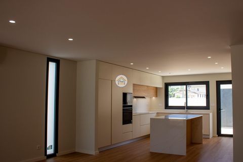 Stadthaus in Maia, Porto, Maia - € 759.000 | Ref: 5TC4345 - Foto 30
