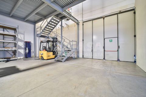 Erhvervsejendom i Vimercate, Monza and Brianza, Vimercate - € 8.500/måned | Ref: CAP.VIMERCATE-TS8500A - foto 2