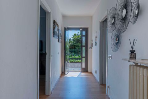 Villa in Angera, Varese, Angera - € 390.000 | Ref: W-0498JH-1373177 - foto 5
