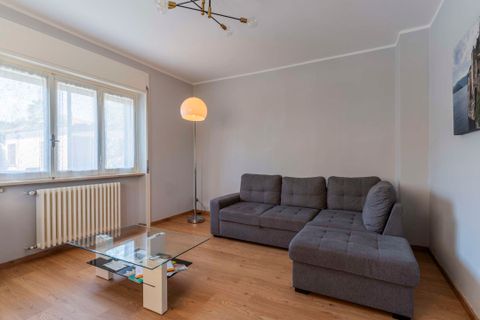 Villa in Angera, Varese, Angera - € 390.000 | Ref: W-0498JH-1373177 - foto 6
