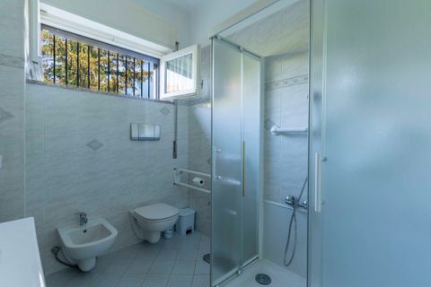 Villa in Angera, Varese, Angera - € 390.000 | Ref: W-0498JH-1373177 - foto 12