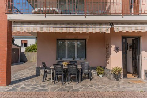 Villa in Angera, Varese, Angera - € 390.000 | Ref: W-0498JH-1373177 - foto 13