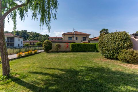 Villa in Angera, Varese, Angera - € 390.000 | Ref: W-0498JH-1373177 - foto 14