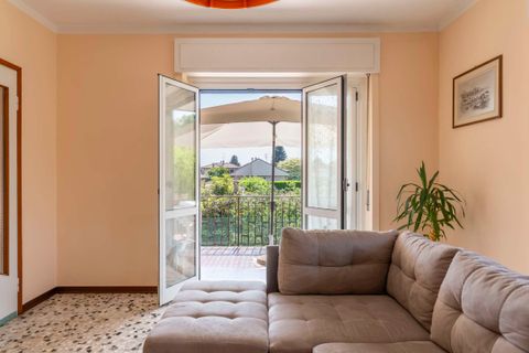 Villa in Angera, Varese, Angera - € 390.000 | Ref: W-0498JH-1373177 - foto 19