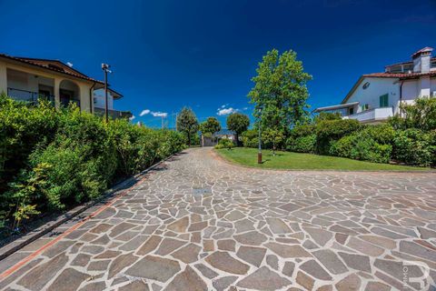 Villa a Quarrata, Pistoia, Quarrata - € 2.000.000 | Ref: R07154QUVI-1373419 - foto 8