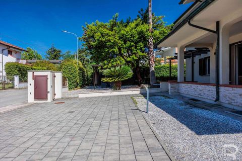 Villa a Montignoso, Massa and Carrara, Montignoso - € 780.000 | Ref: R07247CAVI-1373539 - foto 6