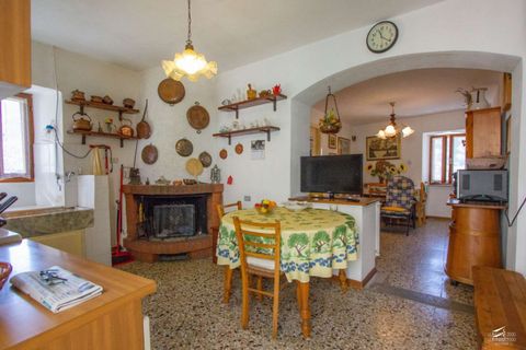 Villa i Comano, Massa and Carrara, Comano - € 40.000 | Ref: 1009-1375352 - foto 2