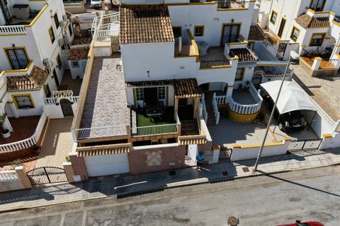 Villa i Torrevieja, Alicante, Torrevieja - € 279.900 | Ref: MLSC3712081 - foto 34
