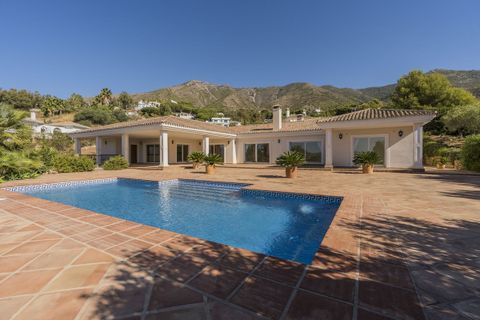 Villa en Valtocado, Malaga, Valtocado - € 1.375.000 | Ref: R3856450 - photo 1