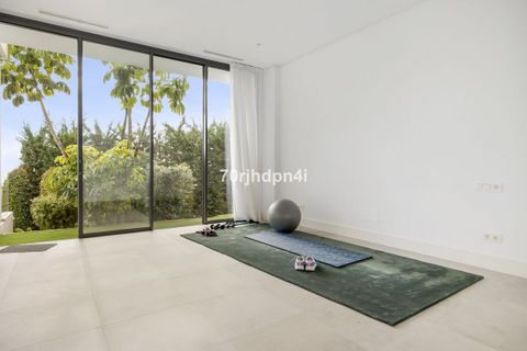 Haus in Marbella, Malaga, Marbella - € 3.150.000 | Ref: R5287207 - Foto 39