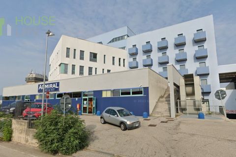 Erhvervsejendom i Thiene, Vicenza, Thiene - € 741.000 | Ref: HL1484a - foto 9