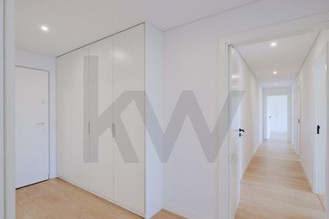 Apartament a Alges, Lisbon, Alges - € 3.250/mes | Ref: KWPT-033434 - foto 17