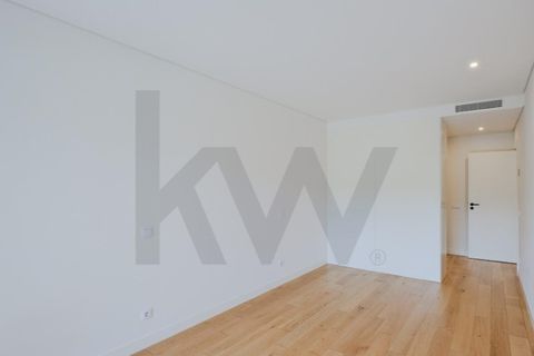 Apartament a Alges, Lisbon, Alges - € 2.500/mes | Ref: KWPT-033426 - foto 24