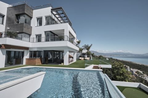 Villa en Manilva, Malaga, Manilva - € 2.995.000 | Ref: R5427034 - photo 1