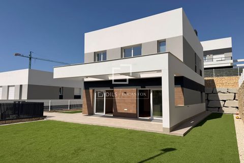 Villa i Finestrat, Alicante, Finestrat - € 555.000 | Ref: ALT70744 - foto 1