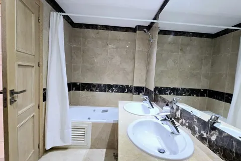 Lejlighed i Estepona, Malaga, Estepona - € 399.000 | Ref: R5037598 - foto 7