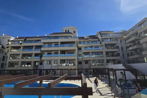 Lejlighed i Estepona, Malaga, Estepona - € 399.000 | Ref: R5037598 - foto 3