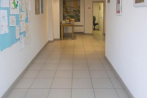 L'establiment comercial a Manosque, Alpes-de-Haute-Provence, Manosque - € 15.552/mes | Ref: GDU-029523-0777 - foto 2