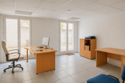 L'establiment comercial a Manosque, Alpes-de-Haute-Provence, Manosque - € 15.552/mes | Ref: GDU-029523-0777 - foto 3