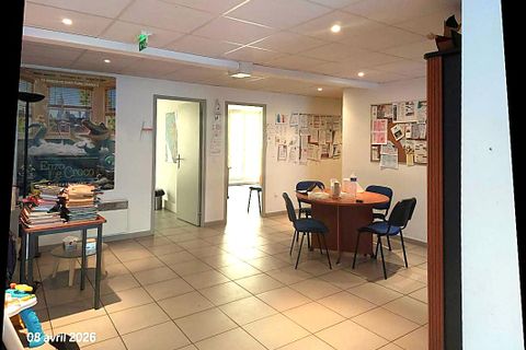 L'establiment comercial a Manosque, Alpes-de-Haute-Provence, Manosque - € 15.552/mes | Ref: GDU-029523-0777 - foto 5