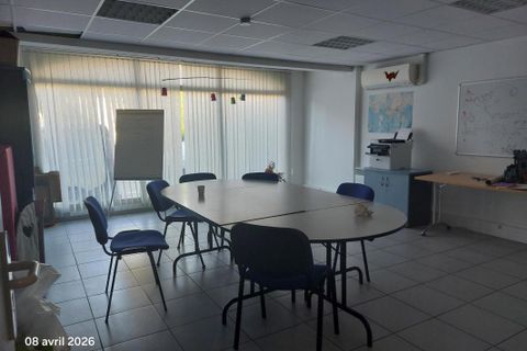 L'establiment comercial a Manosque, Alpes-de-Haute-Provence, Manosque - € 15.552/mes | Ref: GDU-029523-0777 - foto 6