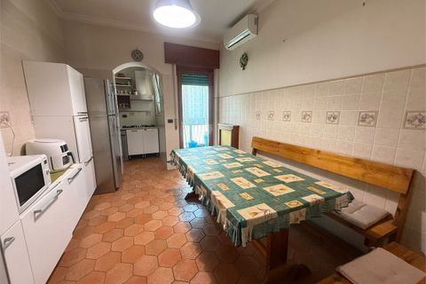 Apartament a Naples, Naples, Naples - € 1.500/mes | Ref: OMM-228 - foto 2