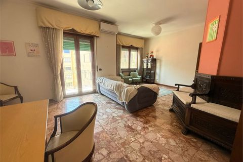 Apartament a Naples, Naples, Naples - € 1.500/mes | Ref: OMM-228 - foto 3