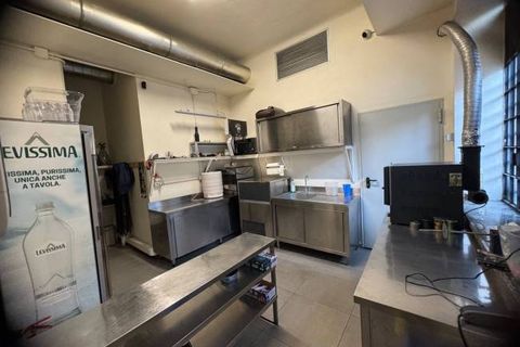 L'establiment comercial a Gallarate, Varese, Gallarate - € 2.700/mes | Ref: 495 - foto 12