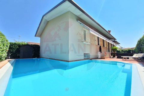 Villa i Chiari, Brescia, Chiari - € 590.000 | Ref: Chiari590 - foto 1