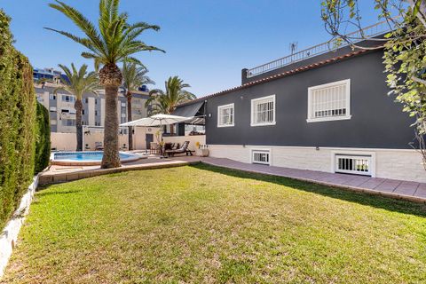 Villa a Punta Prima, Alicante, Punta Prima - € 656.000 | Ref: CSPX-38414 - foto 23