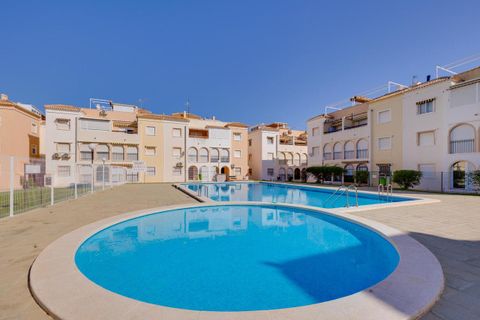 Bungalow i Torrevieja, Alicante, Torrevieja - € 149.900 | Ref: 787317 - foto 21