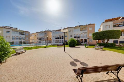 Bungalow i Torrevieja, Alicante, Torrevieja - € 149.900 | Ref: 787317 - foto 23