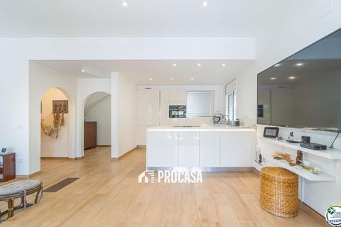 Villa a Empuriabrava, Gerona, Empuriabrava - € 569.000 | Ref: 4350 - foto 10