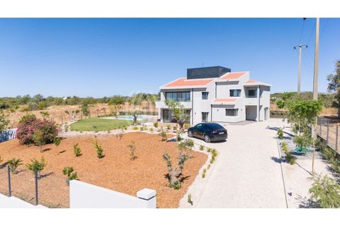 Villa i Quarteira, Faro, Quarteira - € 1.795.000 | Ref: 85380 - foto 30