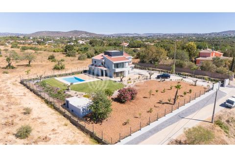 Villa i Quarteira, Faro, Quarteira - € 1.795.000 | Ref: 85380 - foto 31