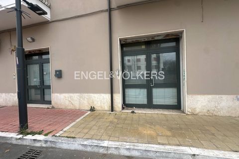Erhvervsejendom i Pescara, Pescara, Pescara - € 175.000 | Ref: EV - LOCALE COMMERCIALE IN VENDITA A PORTANUOVA - foto 1