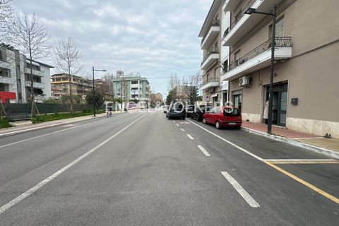 Erhvervsejendom i Pescara, Pescara, Pescara - € 175.000 | Ref: EV - LOCALE COMMERCIALE IN VENDITA A PORTANUOVA - foto 10