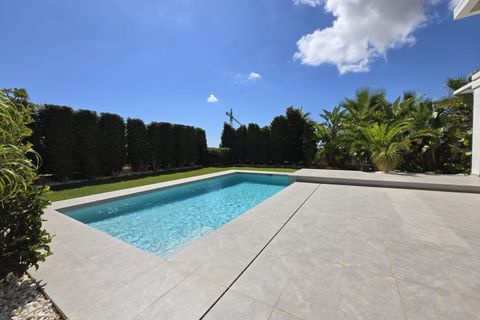 Villa a Finestrat, Alicante, Finestrat - € 5.000/mes | Ref: ALQF00151/6084 - foto 3
