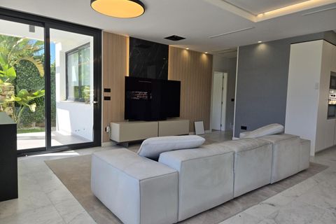 Villa a Finestrat, Alicante, Finestrat - € 5.000/mes | Ref: ALQF00151/6084 - foto 9
