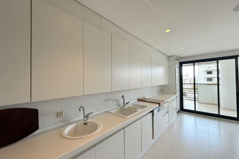 Penthouse in Marbella, Malaga, Marbella - € 2,900/month | Ref: R5429380 - photo 33