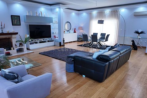 Villa i Seixal, Setubal, Seixal - € 2.250.000 | Ref: C0549-00003 - foto 11