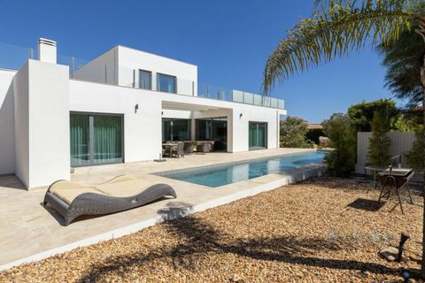 Villa i Quelfes, Faro, Quelfes - € 1.290.000 | Ref: M113 - foto 1