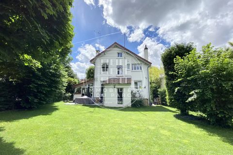 Villa a Le Vésinet, Yvelines, Le Vésinet - € 4.931/mes | Ref: 7071014 - foto 2