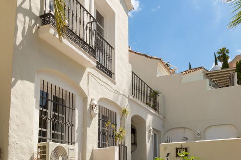 Stadthaus in Marbella, Malaga, Marbella - € 750.000 | Ref: R5387038 - Foto 2