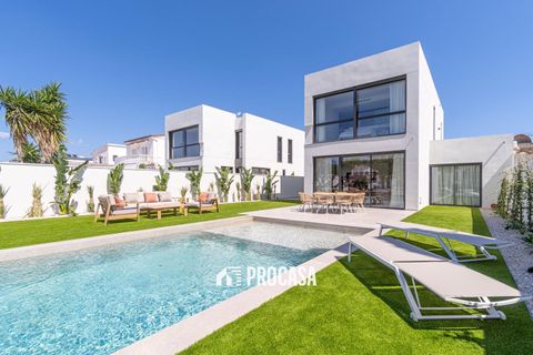 Villa i Empuriabrava, Gerona, Empuriabrava - € 1.580.000 | Ref: 4325 - foto 1