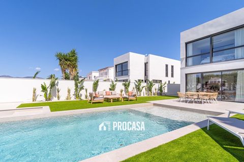 Villa i Empuriabrava, Gerona, Empuriabrava - € 1.580.000 | Ref: 4325 - foto 2