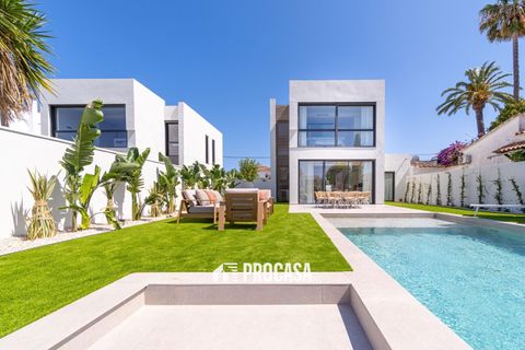 Villa i Empuriabrava, Gerona, Empuriabrava - € 1.580.000 | Ref: 4325 - foto 3